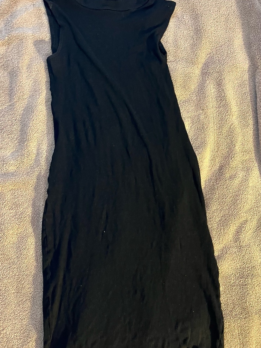 Popular Basics Black Sleeveless Midi Dress